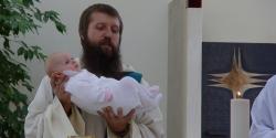 Požehnání starce Simeona nás vybízí, abychom i my žehnali Požehnání starce Simeona nás vybízí, abychom i my žehnali