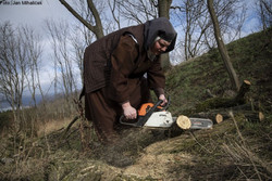 Podpořte - i malým dílem - velké dílo stavby kláštera Karmelitek v Drastech Podpořte - i malým dílem - velké dílo stavby kláštera Karmelitek v Drastech