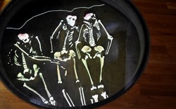hrob, kostry, archeologie / foto -ima-