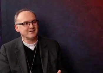 Smiřovat a hledat mosty chce nový pražský arcibiskup Stanislav Přibyl / PODCAST K POSLECHU