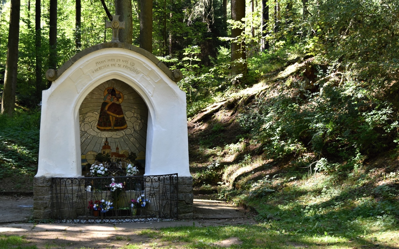 Kaple, Maria, Les, Chlum u Vlašimi