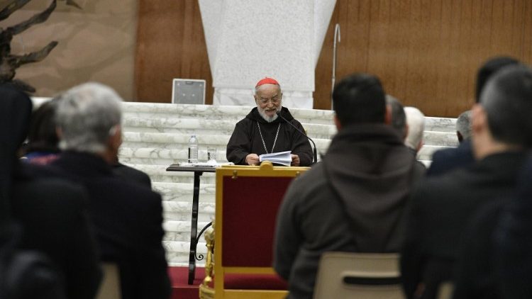 Kardinál Cantalamessa /První postní kázání v aule Pavla VI. 3.3.2023  / Vatican Media