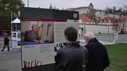 Církev se obejde bez biskupů – eklesiologie Oty Mádra