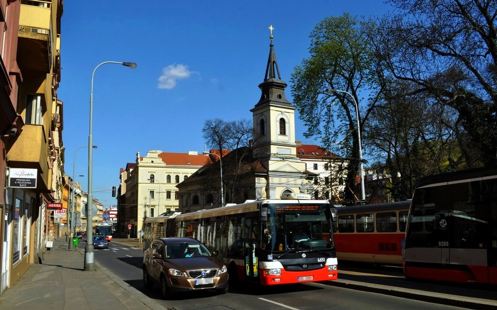 ulice, město, auto, bus, tram, obchody, kostel / -ima-