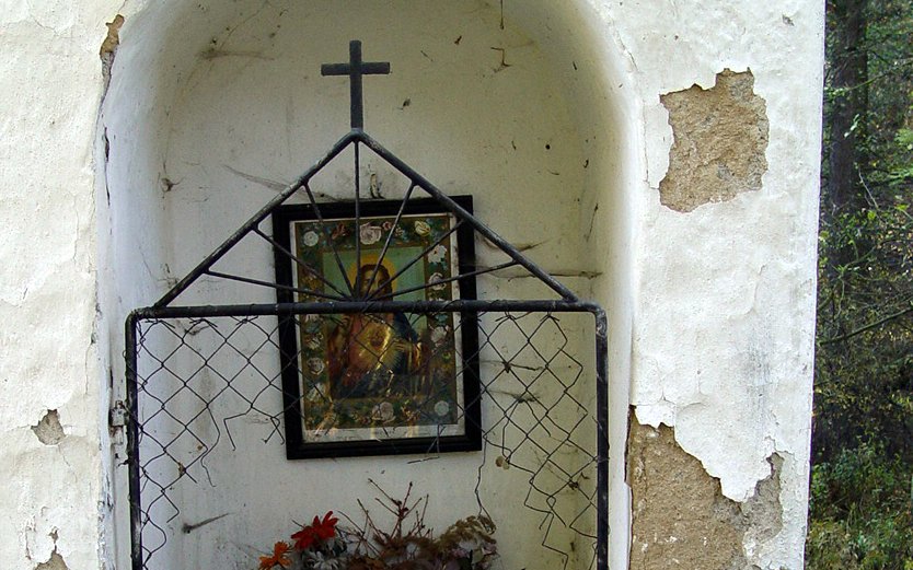 ruina, kaplička, kýč, srdce Ježíšovo / -ima-