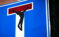 slepá ulice - dopravní značka, kříž, crucifix / foro: pixabay.com