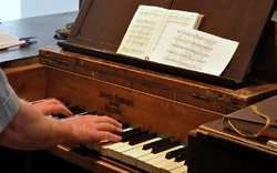 varhany, ruce, klávesy, kostel, hudba, liturgická hudba / -ima-